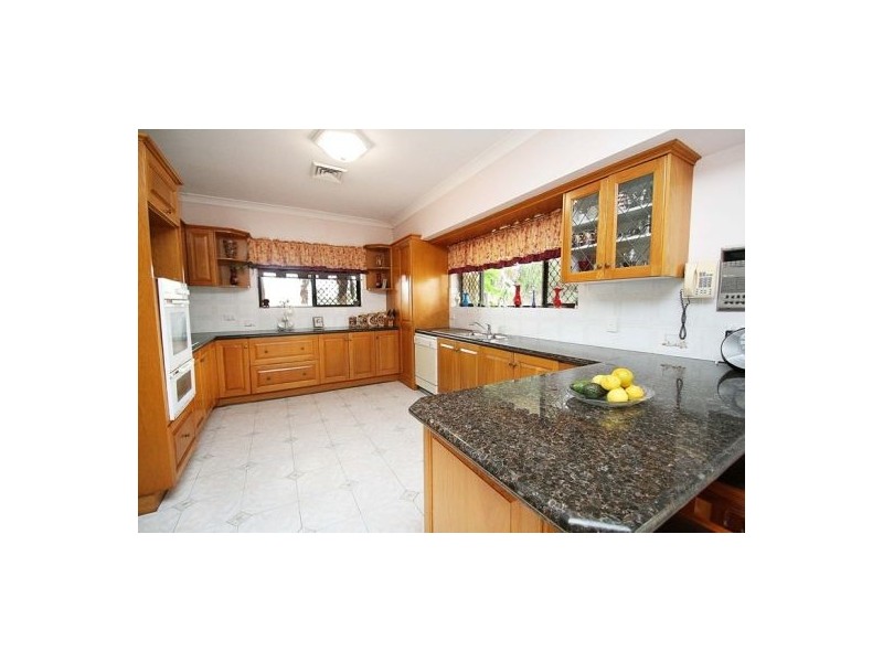 155 Green Rd, Park Ridge QLD 4125