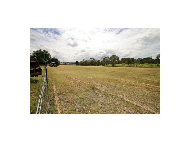 155 Green Rd, Park Ridge QLD 4125