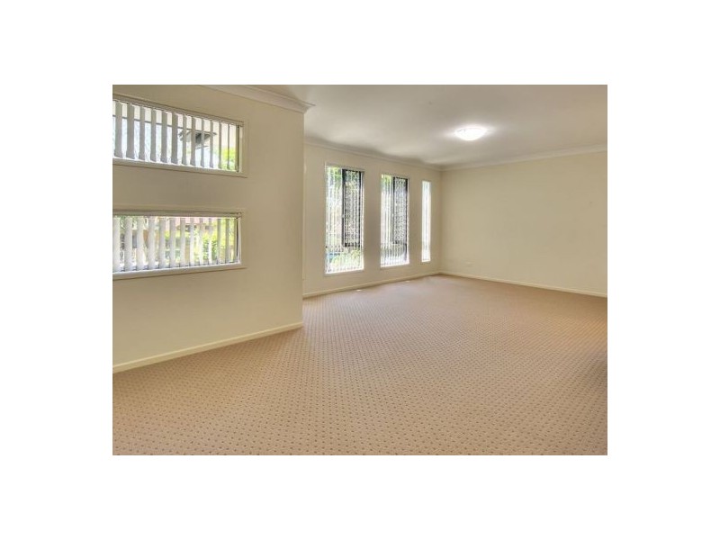 9 Grandchester St, Sunnybank Hills QLD 4109