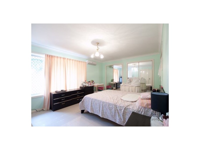 101 Crest Rd, Greenbank QLD 4124