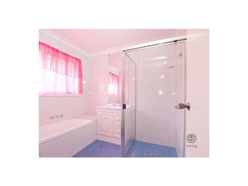 101 Crest Rd, Greenbank QLD 4124