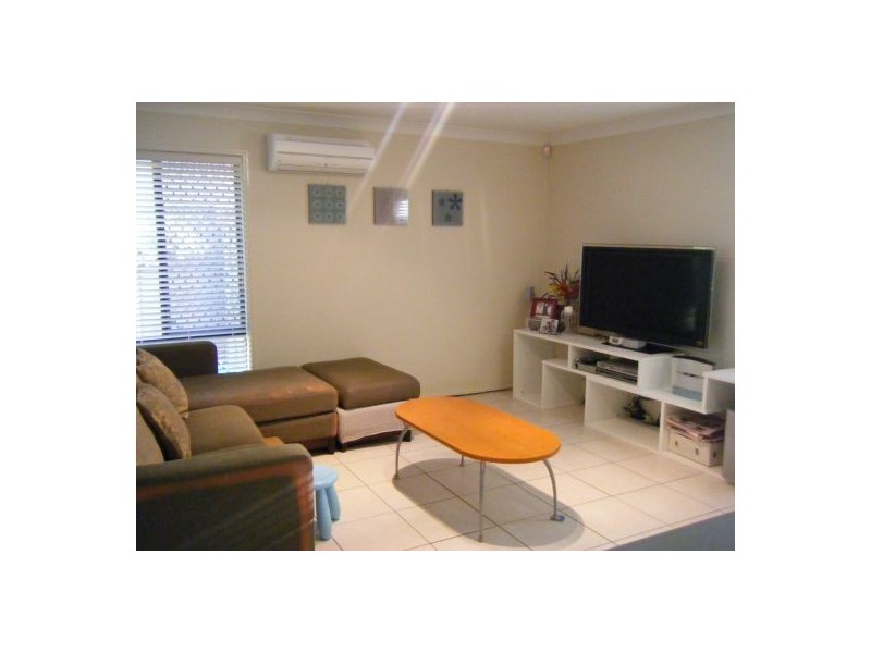 6 Regal Pl, Eight Mile Plains QLD 4113