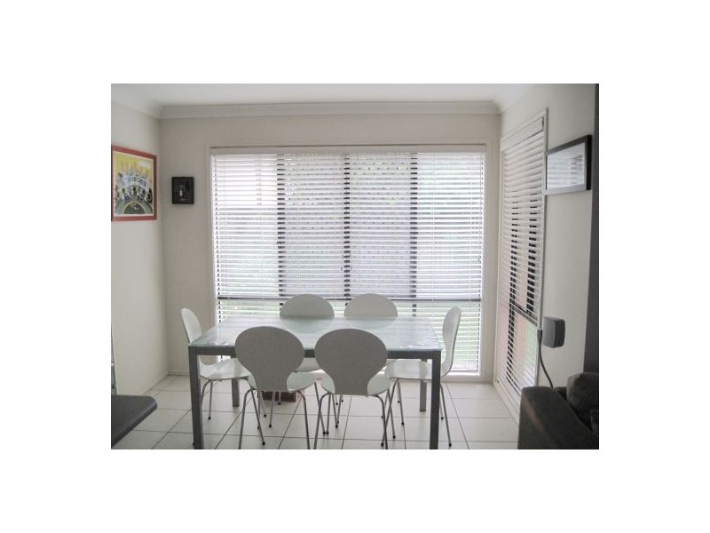 6 Regal Pl, Eight Mile Plains QLD 4113