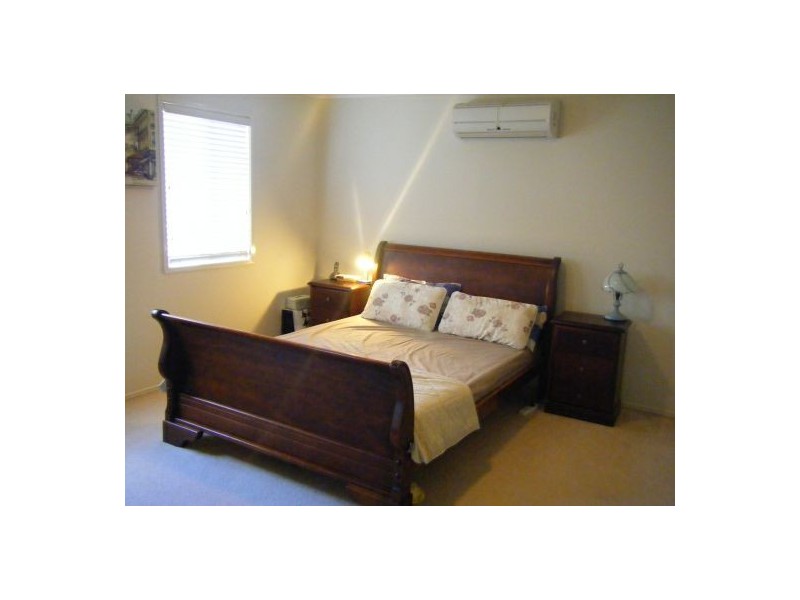 6 Regal Pl, Eight Mile Plains QLD 4113