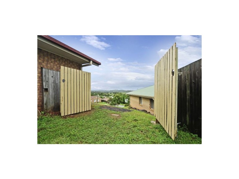 10 Kabut Ct, Tanah Merah QLD 4128