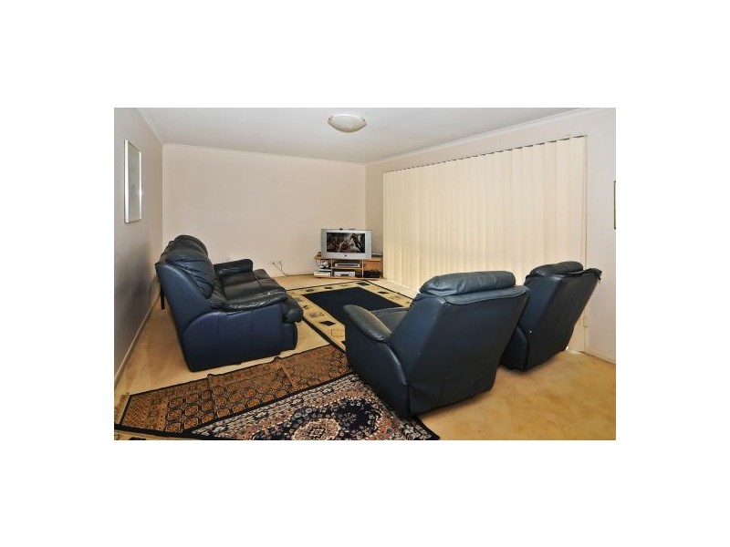 10 Kabut Ct, Tanah Merah QLD 4128