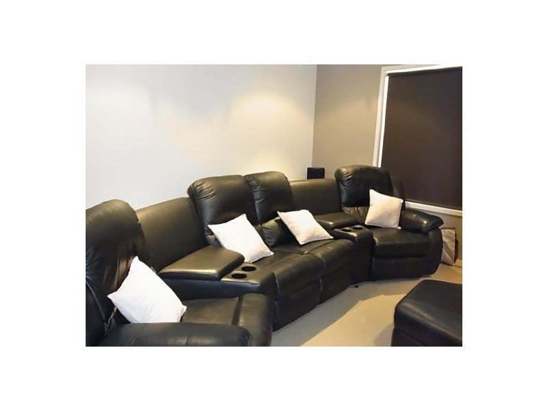 53 Larapinta Cct, Calamvale QLD 4116