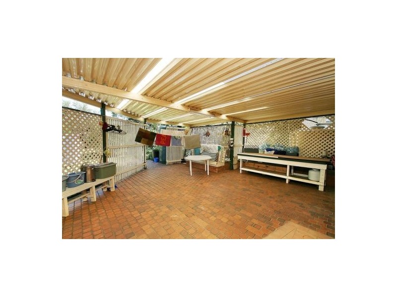 8 Carnaby St, Macgregor QLD 4109