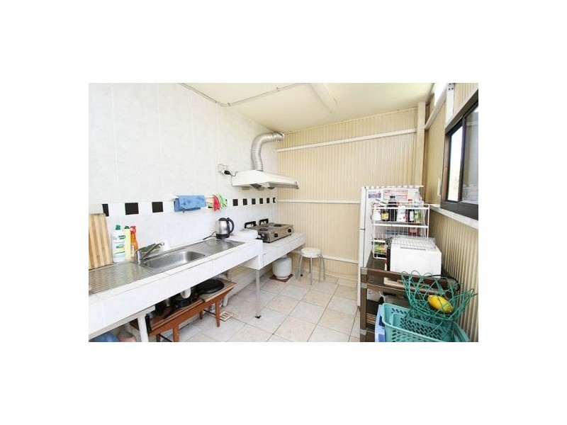 8 Carnaby St, Macgregor QLD 4109