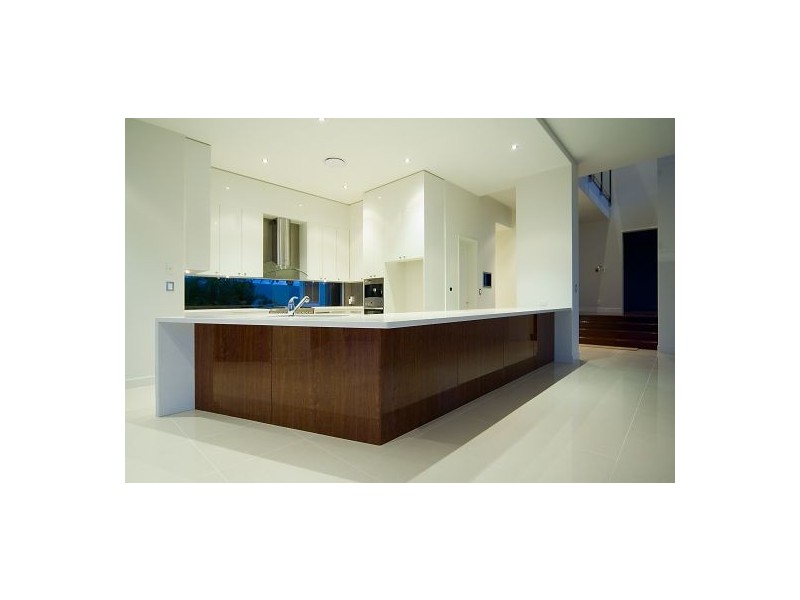 64 The Sovereign Miles, Paradise Point QLD 4216