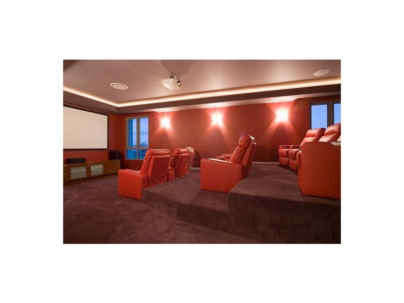 64 The Sovereign Miles, Paradise Point QLD 4216