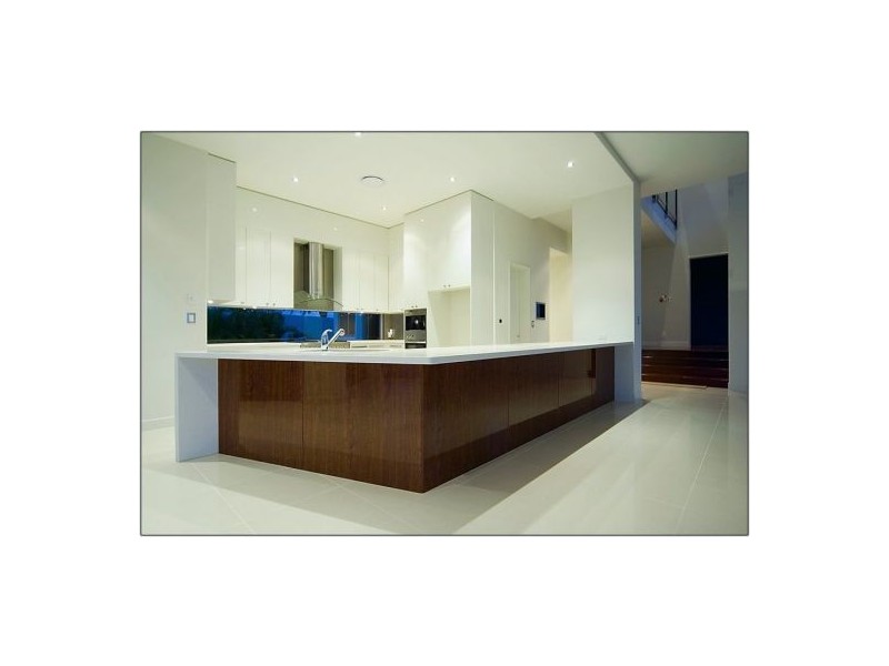 64 The Sovereign Miles, Paradise Point QLD 4216