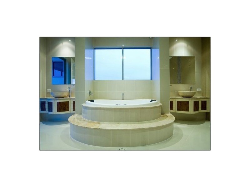 64 The Sovereign Miles, Paradise Point QLD 4216