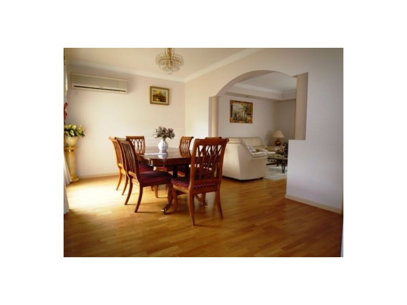 15 Edgeware Cl, Sunnybank Hills QLD 4109