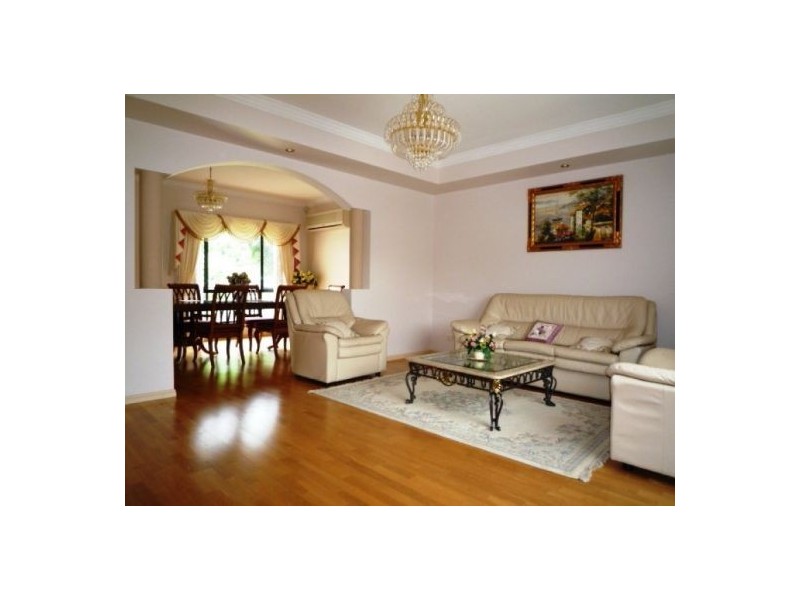 15 Edgeware Cl, Sunnybank Hills QLD 4109