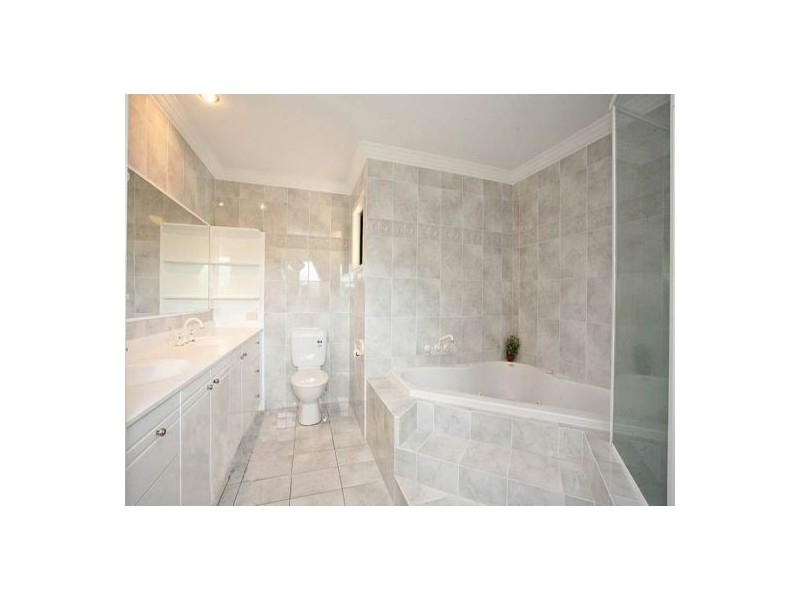 15 Edgeware Cl, Sunnybank Hills QLD 4109