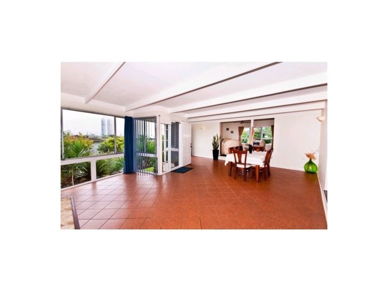 57 Central St, Labrador QLD 4215