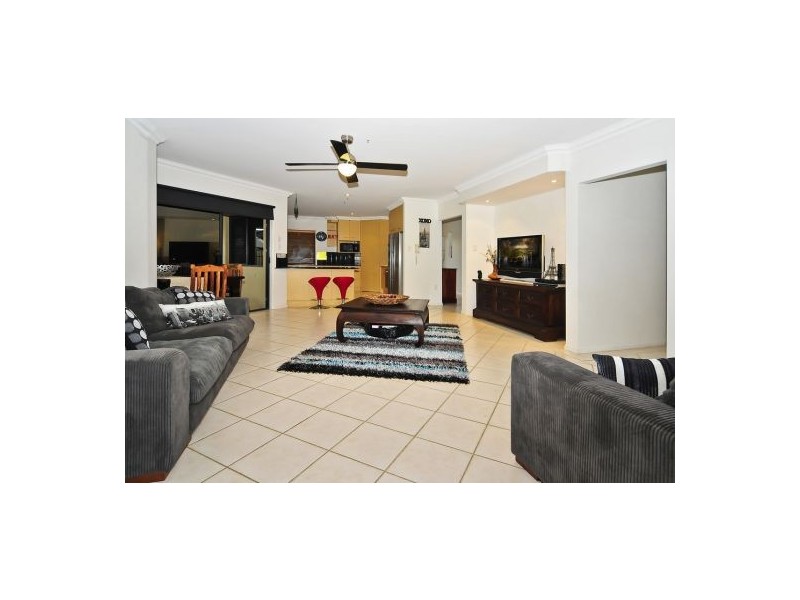 53 Juniper Cct, Stretton QLD 4116