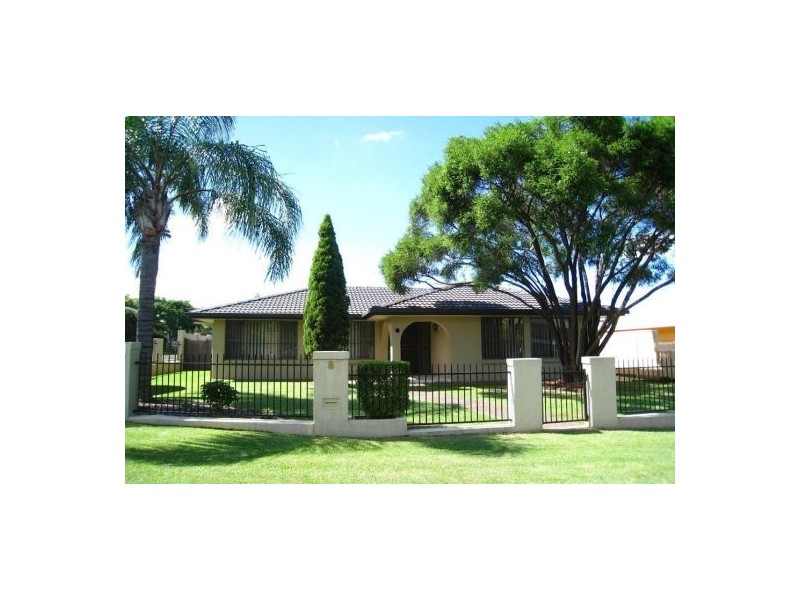 2.  Sieben St, Wishart QLD 4122