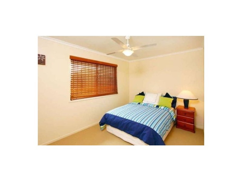 2.  Sieben St, Wishart QLD 4122