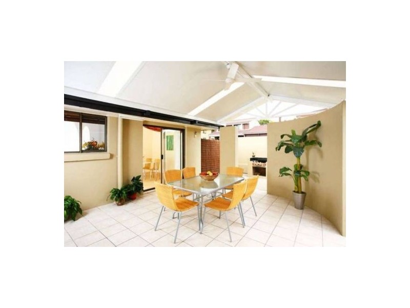 2.  Sieben St, Wishart QLD 4122