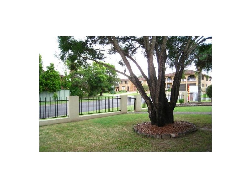 2.  Sieben St, Wishart QLD 4122