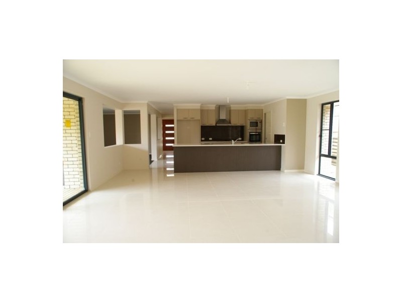 20 Breakspear, Molendinar QLD 4214