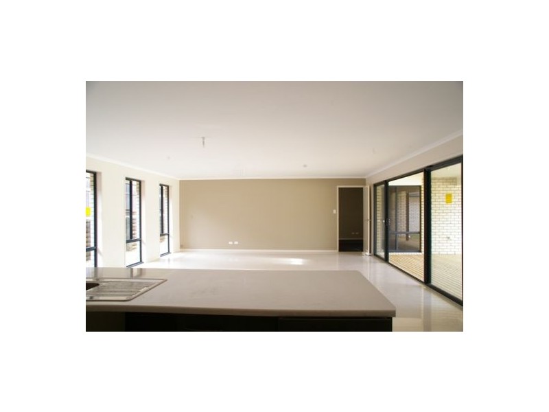 20 Breakspear, Molendinar QLD 4214