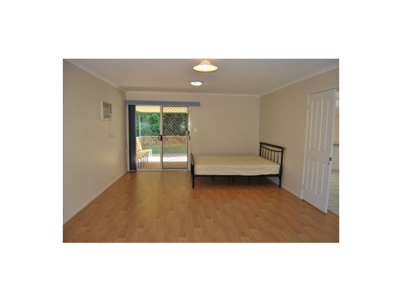 22 Eden Elm St, Calamvale QLD 4116