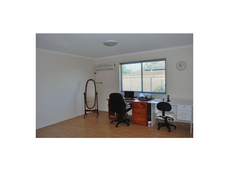 22 Eden Elm St, Calamvale QLD 4116