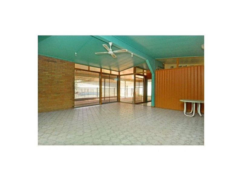 6 Albyn Rd, Sunnybank QLD 4109