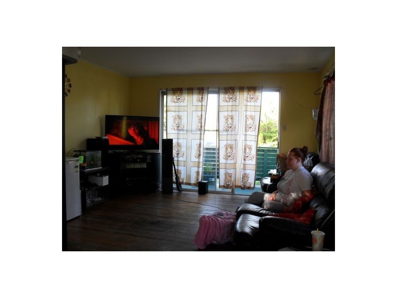 6 Maple St, Kingston QLD 4114