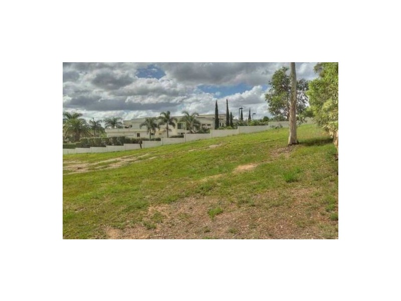 Stretton QLD 4116