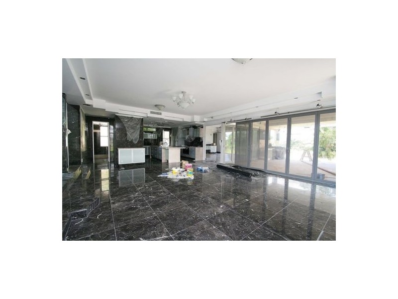 3034. The Boulevarde, Benowa QLD 4217