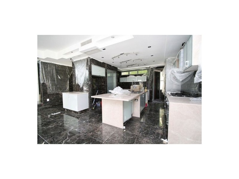 3034. The Boulevarde, Benowa QLD 4217