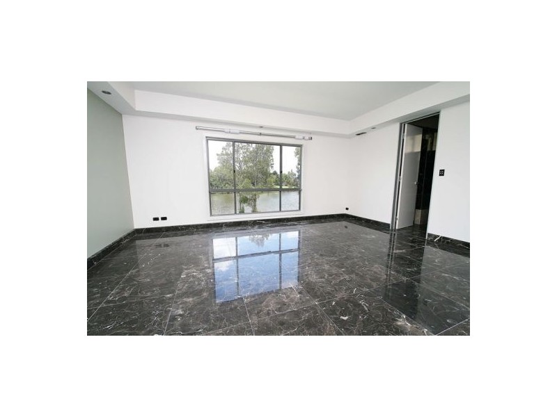 3034. The Boulevarde, Benowa QLD 4217