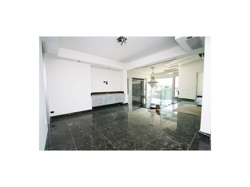 3034. The Boulevarde, Benowa QLD 4217