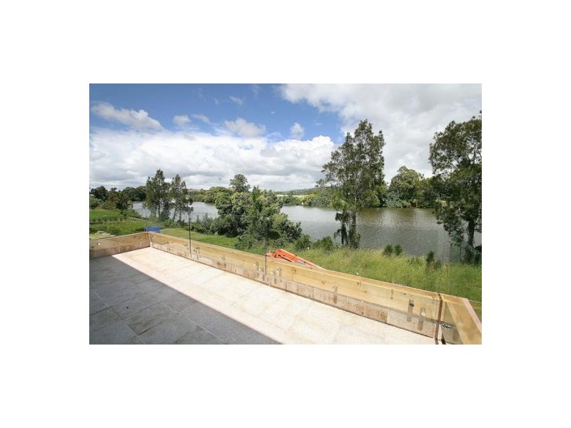 3034. The Boulevarde, Benowa QLD 4217