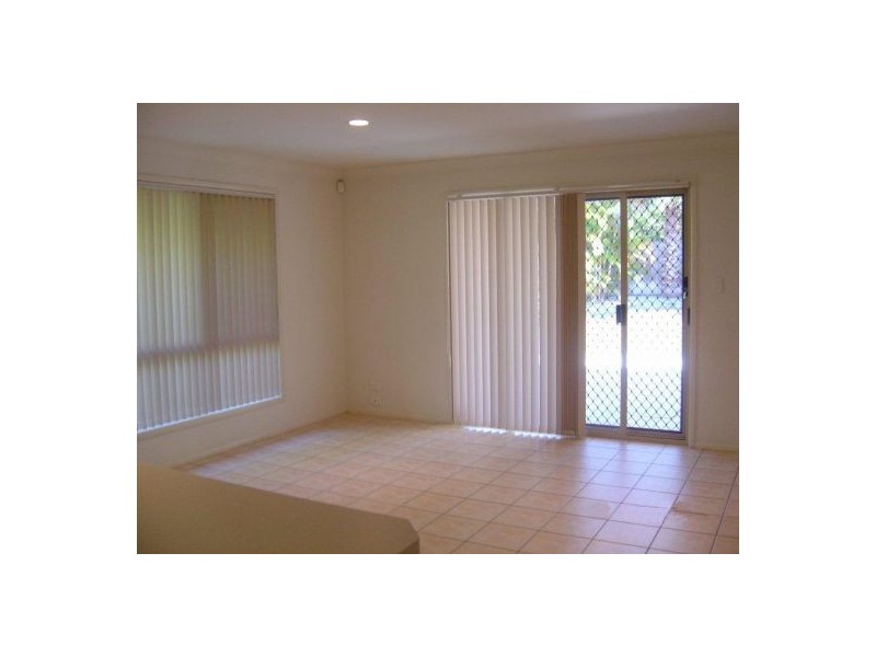 14 Bowerbird Pl, Calamvale QLD 4116