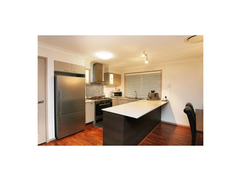 64 Gardenia Cct, Heathwood QLD 4110