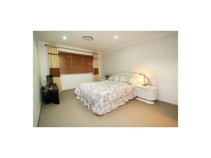 64 Gardenia Cct, Heathwood QLD 4110