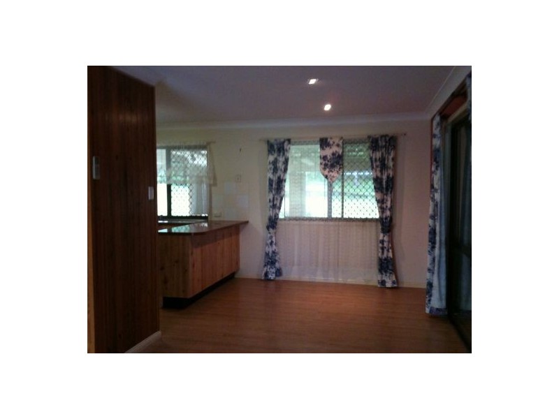 4 Dracon St, Regents Park QLD 4118