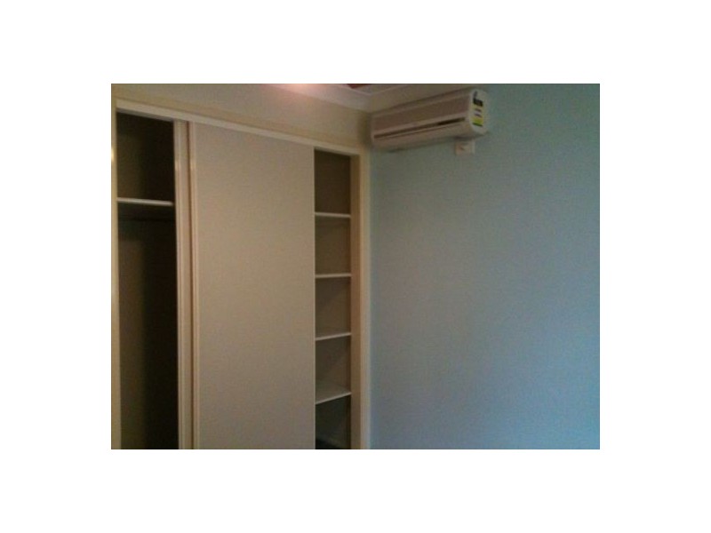 4 Dracon St, Regents Park QLD 4118