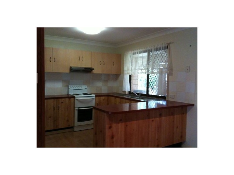 4 Dracon St, Regents Park QLD 4118