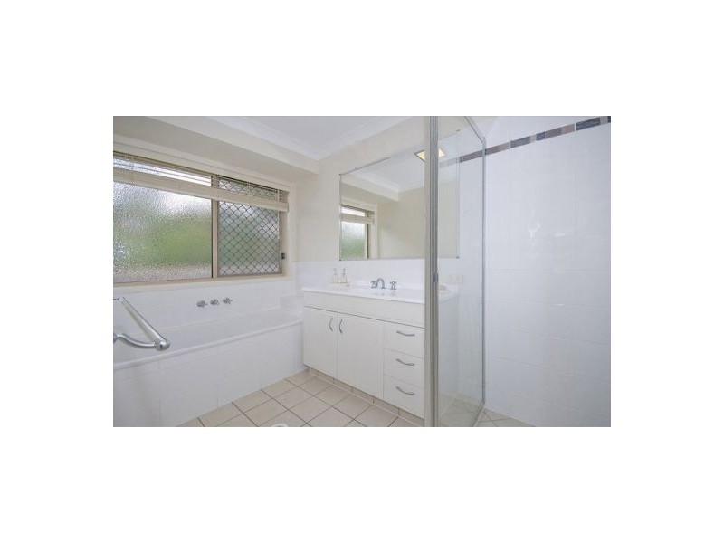 12 Sycamore Close, Calamvale QLD 4116