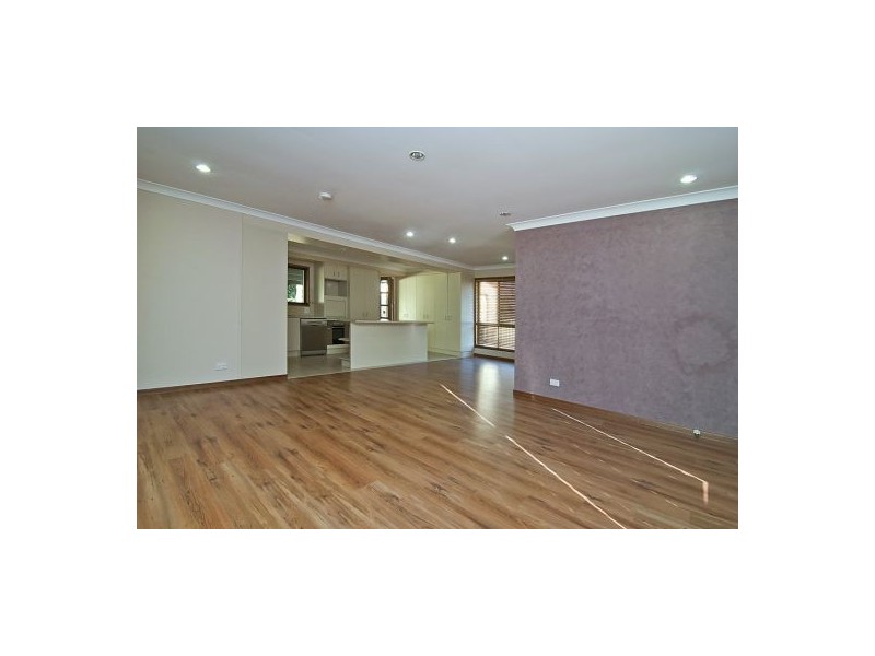 4 Marbura Ct, Daisy Hill QLD 4127