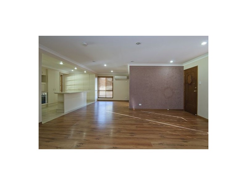 4 Marbura Ct, Daisy Hill QLD 4127