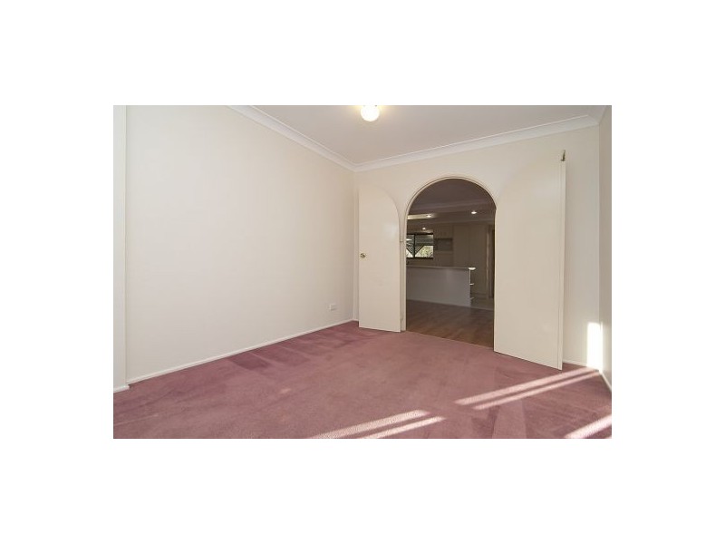 4 Marbura Ct, Daisy Hill QLD 4127