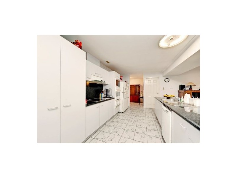 79 Delfin Dr, Macgregor QLD 4109