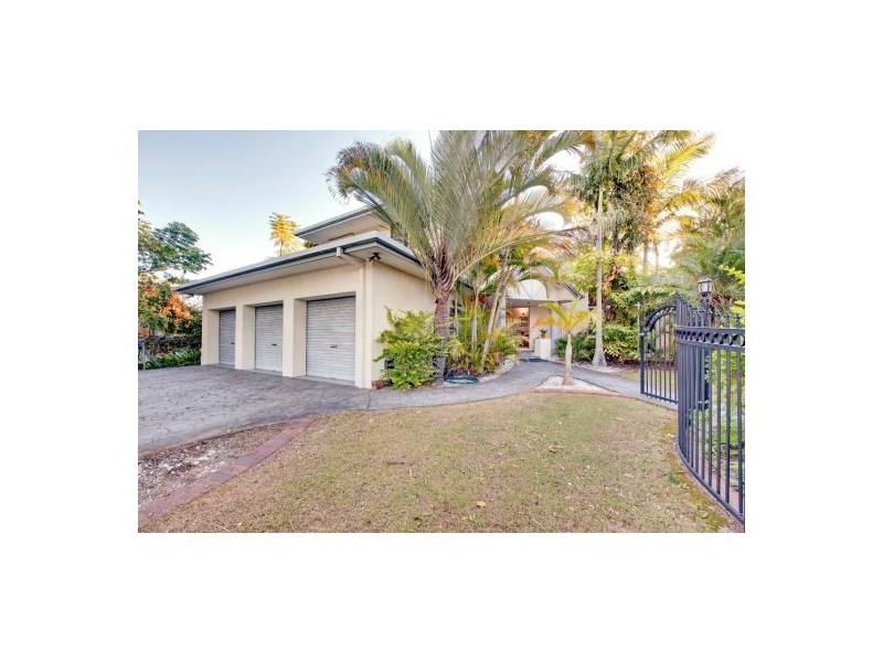 79 Delfin Dr, Macgregor QLD 4109